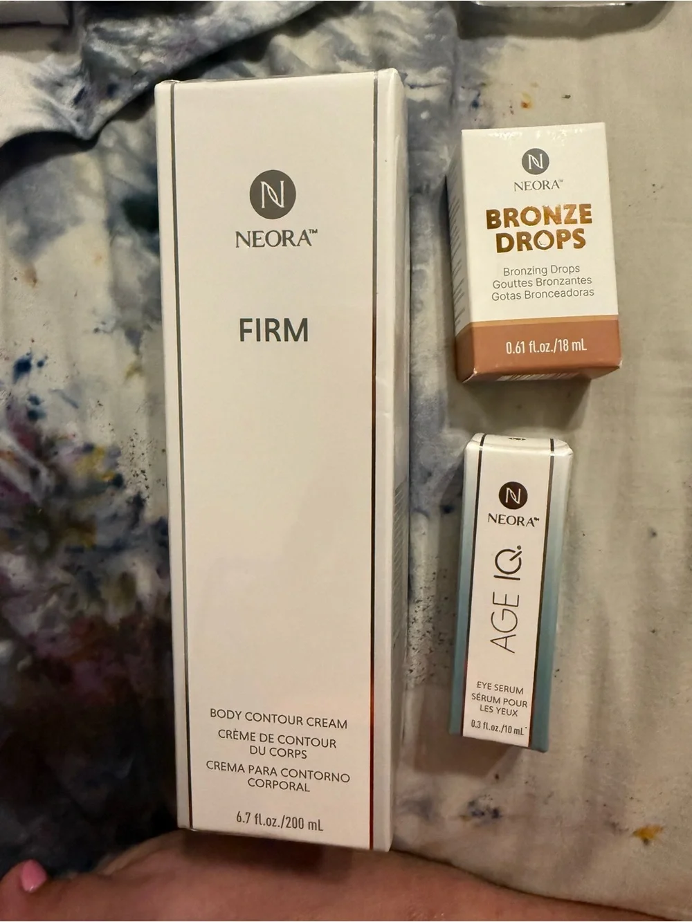 Neora Firm Body Contour Cream with Bronze Drops — White & Bronze
